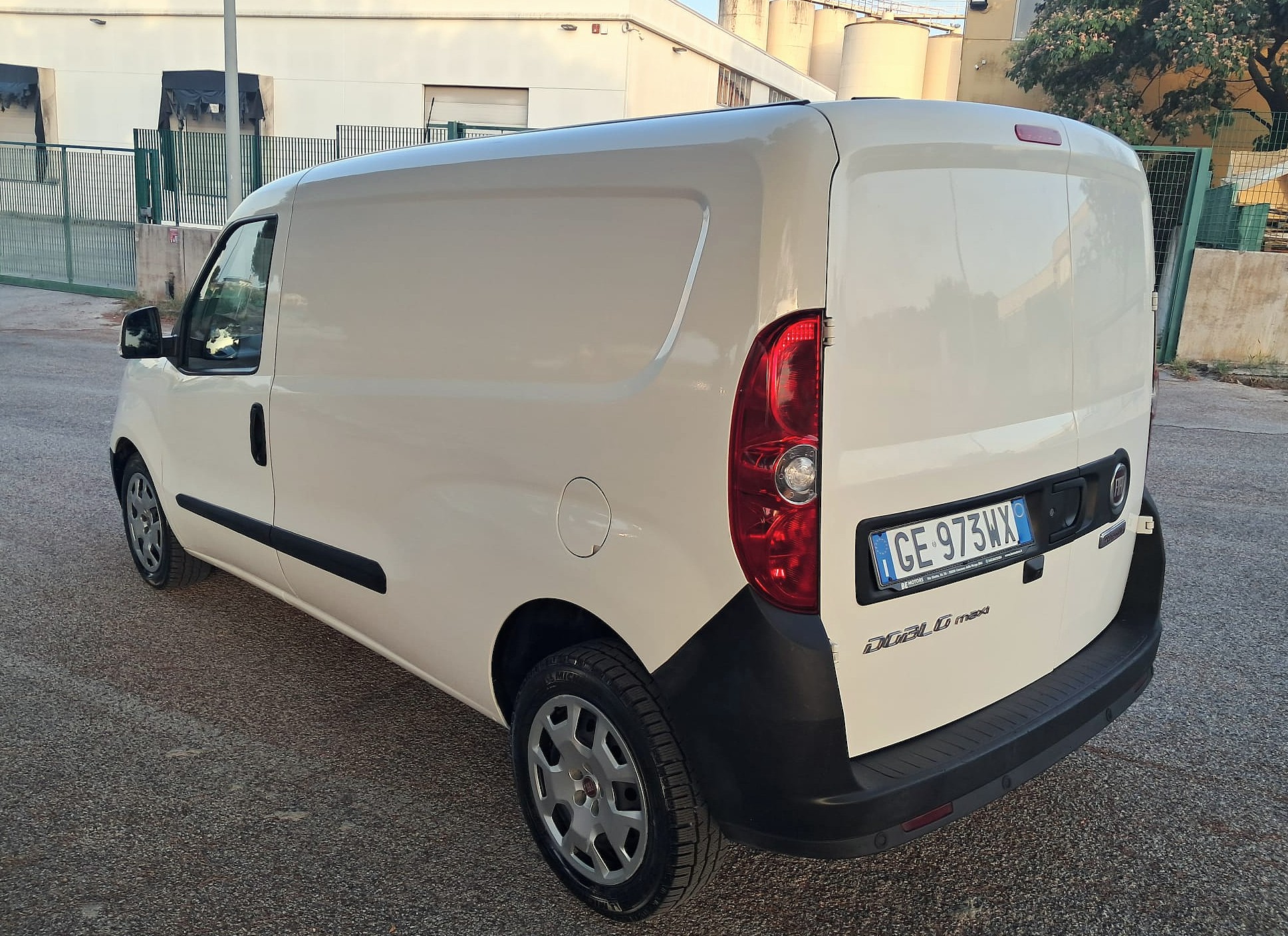 Doblò 1.6 MJT 105CV S&S PL-TN Cargo Maxi Lounge – 3 posti