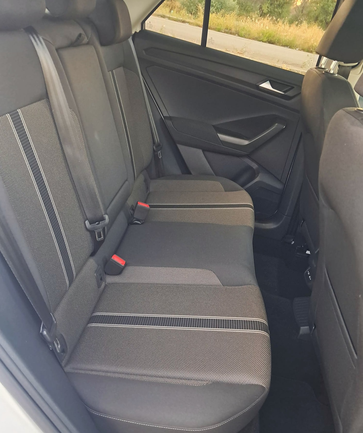 Volkswagen T-Roc 2.0 TDI SCR 150 CV DSG Business con tetto panoramico (IVA Esposta)
